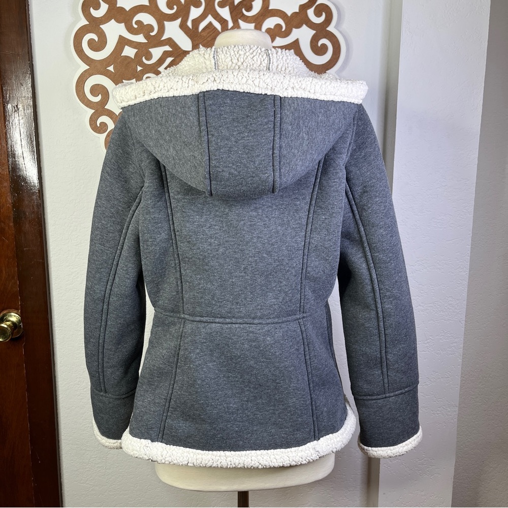 Weatherproof woman’s jacket - Picture 4 of 11